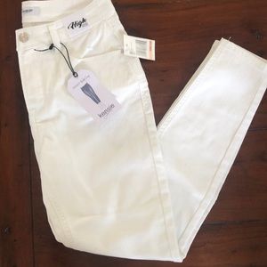 NWT white ankle crop Size 2
